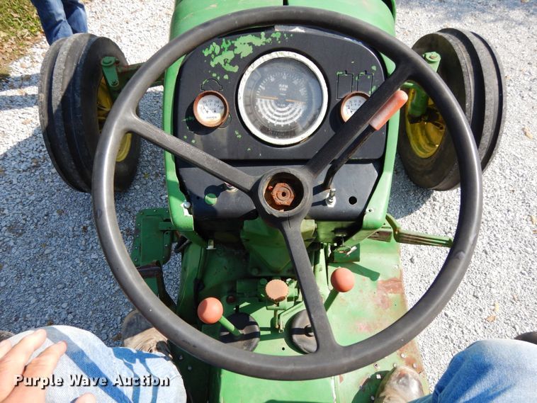 image for item DH6652 1983 John Deere 2150  tractor