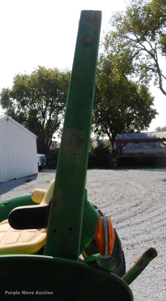 image for item DH6652 1983 John Deere 2150  tractor