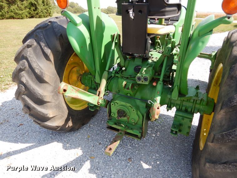 image for item DH6652 1983 John Deere 2150  tractor