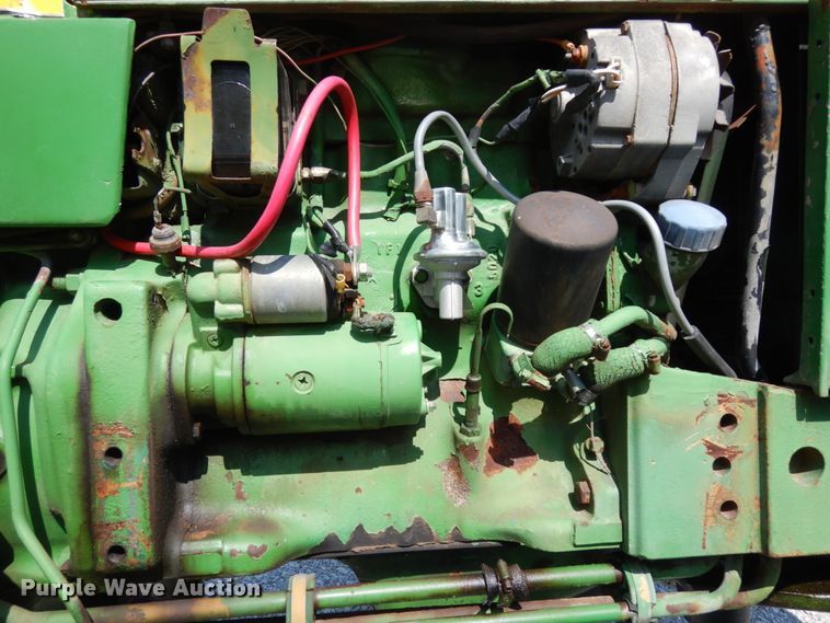 image for item DH6652 1983 John Deere 2150  tractor