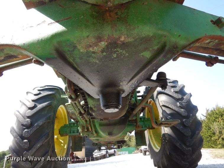 image for item DH6652 1983 John Deere 2150  tractor