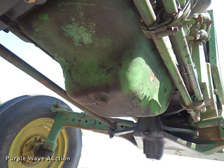 image for item DH6652 1983 John Deere 2150  tractor