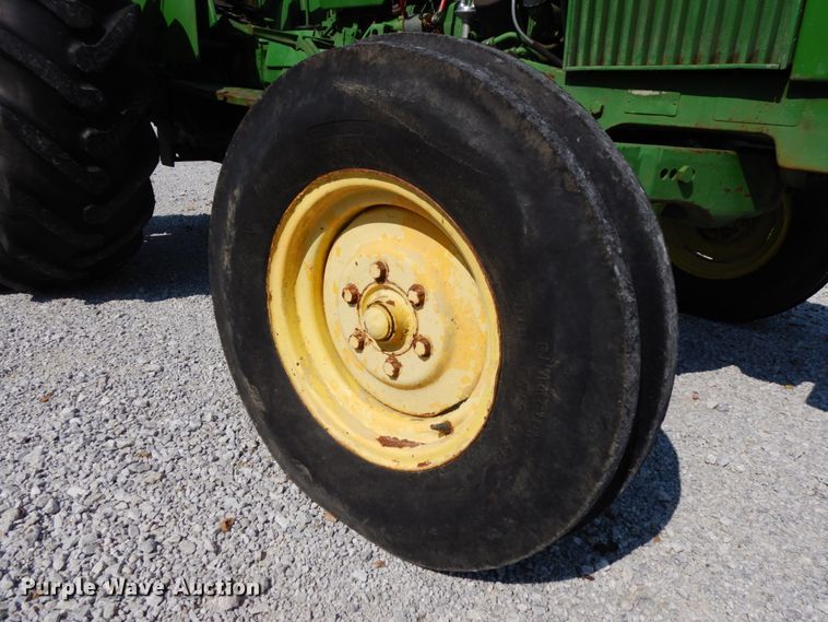 image for item DH6652 1983 John Deere 2150  tractor