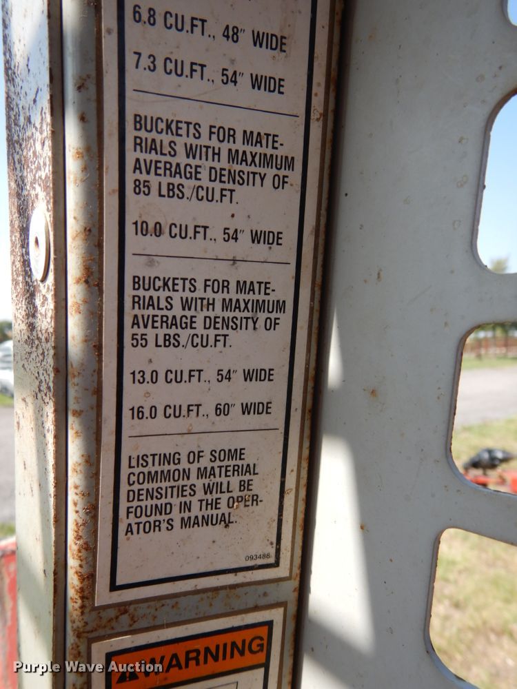 image for item DH6653 Gehl 3310  skid steer loader