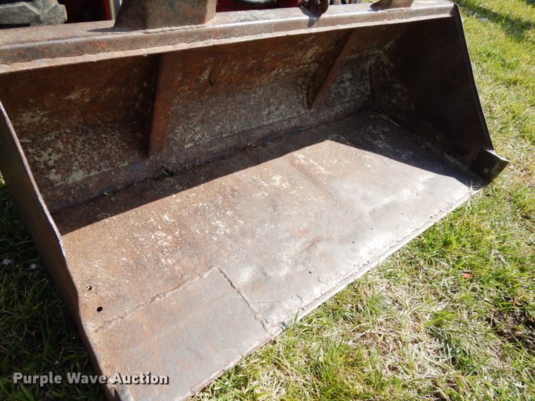 image for item DH6653 Gehl 3310  skid steer loader