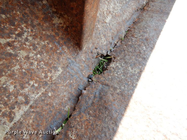 image for item DH6653 Gehl 3310  skid steer loader