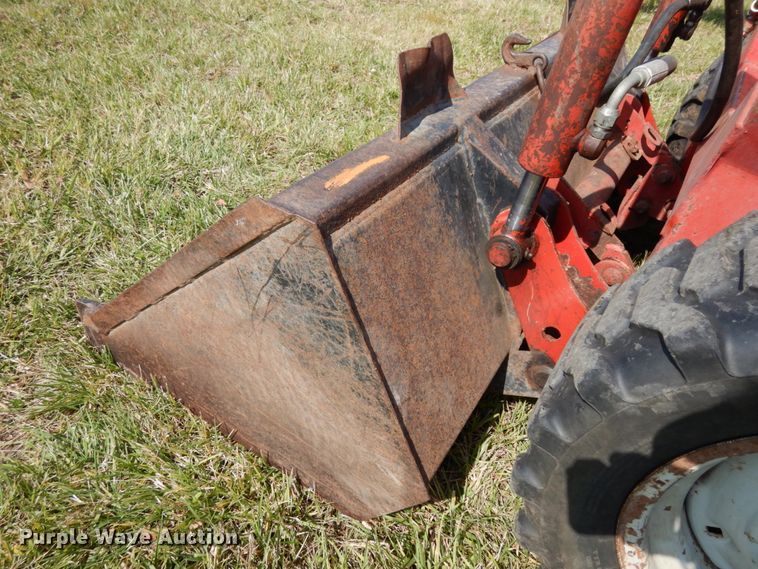 image for item DH6653 Gehl 3310  skid steer loader