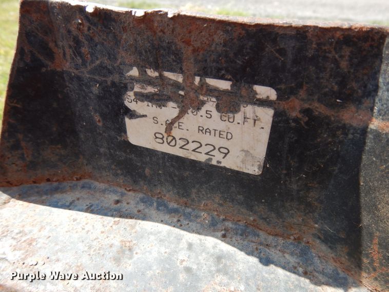 image for item DH6653 Gehl 3310  skid steer loader