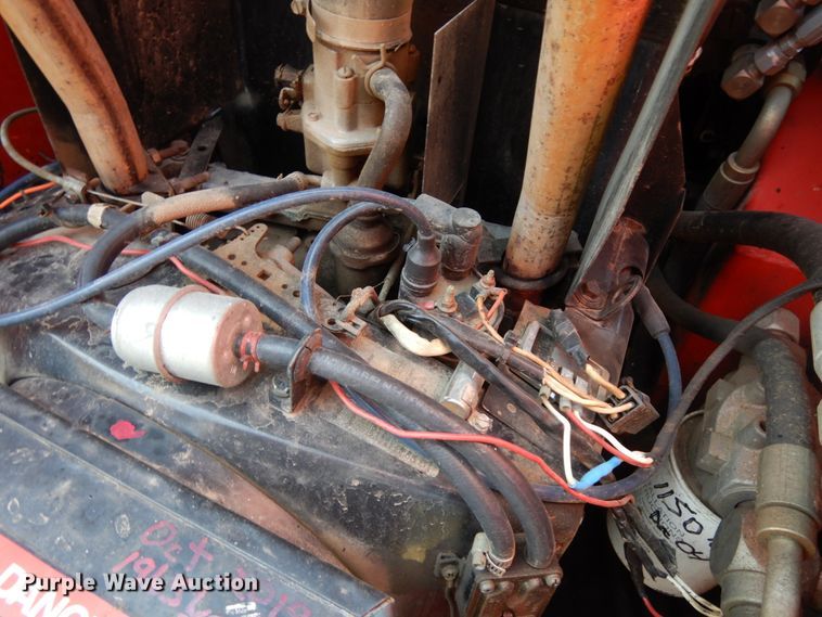 image for item DH6653 Gehl 3310  skid steer loader