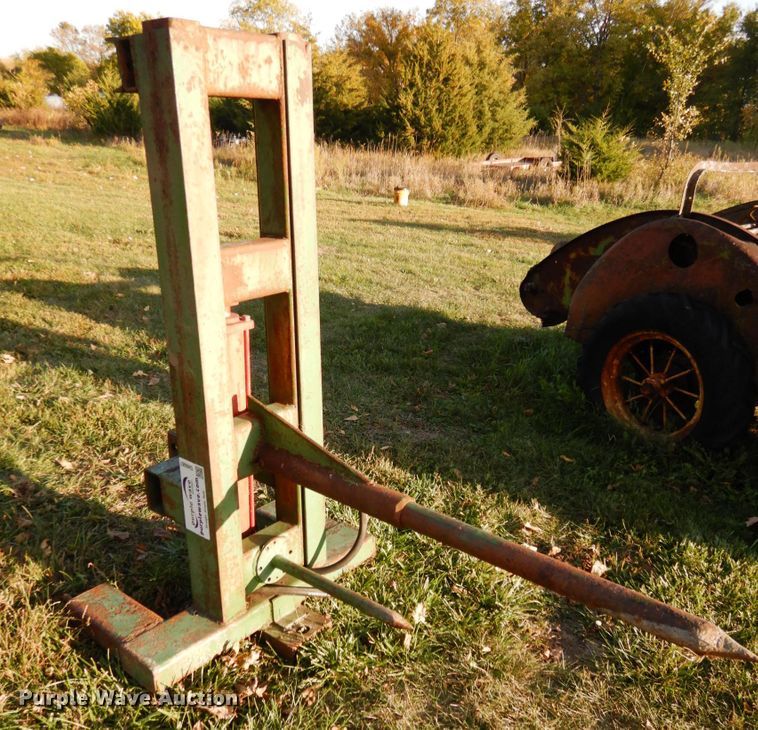 image for item DH6687 Shop built bale spear