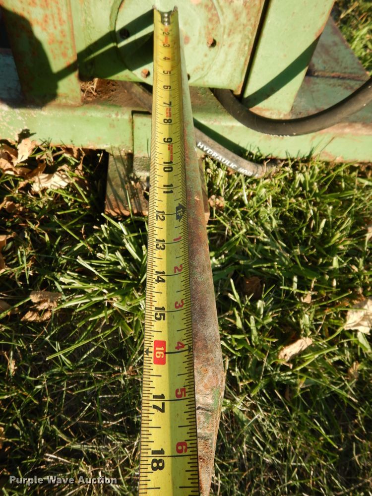 image for item DH6687 Shop built bale spear