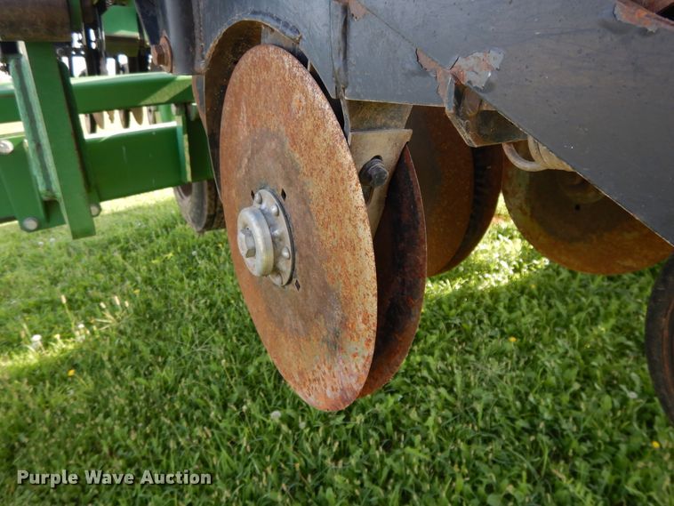 image for item DI7577 Great Plains Solid Stand 30 no-till grain drill