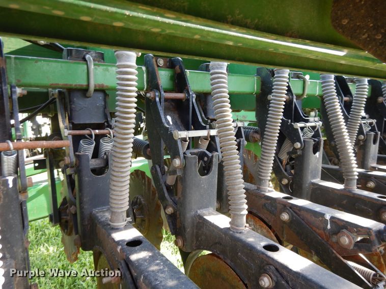 image for item DI7577 Great Plains Solid Stand 30 no-till grain drill