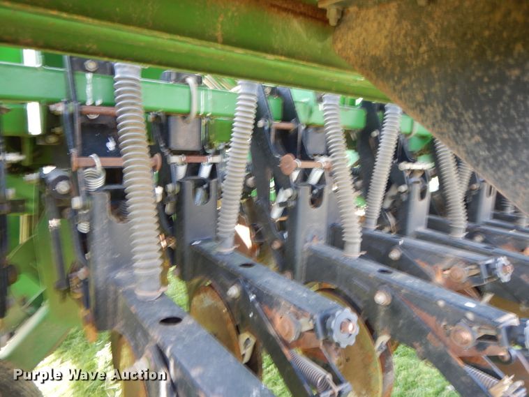 image for item DI7577 Great Plains Solid Stand 30 no-till grain drill