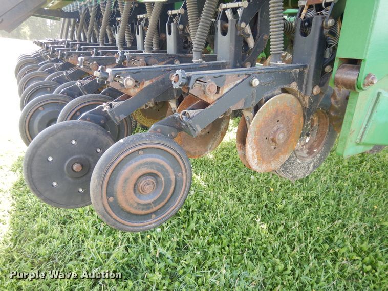 image for item DI7577 Great Plains Solid Stand 30 no-till grain drill