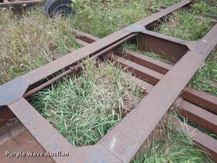 image for item DJ6826 1983 Jantz HDLPS8-12 combine trailer