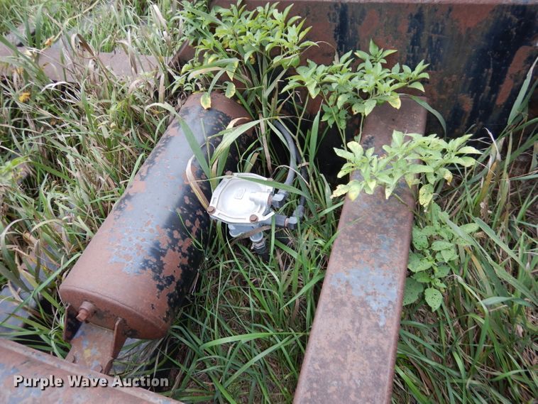 image for item DJ6826 1983 Jantz HDLPS8-12 combine trailer