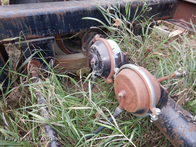 image for item DJ6826 1983 Jantz HDLPS8-12 combine trailer