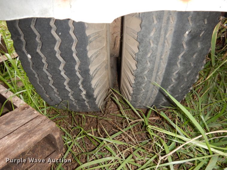 image for item DJ6826 1983 Jantz HDLPS8-12 combine trailer