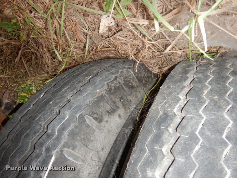 image for item DJ6826 1983 Jantz HDLPS8-12 combine trailer