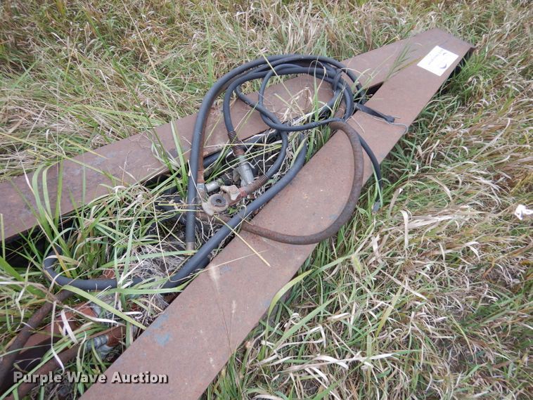 image for item DJ6826 1983 Jantz HDLPS8-12 combine trailer