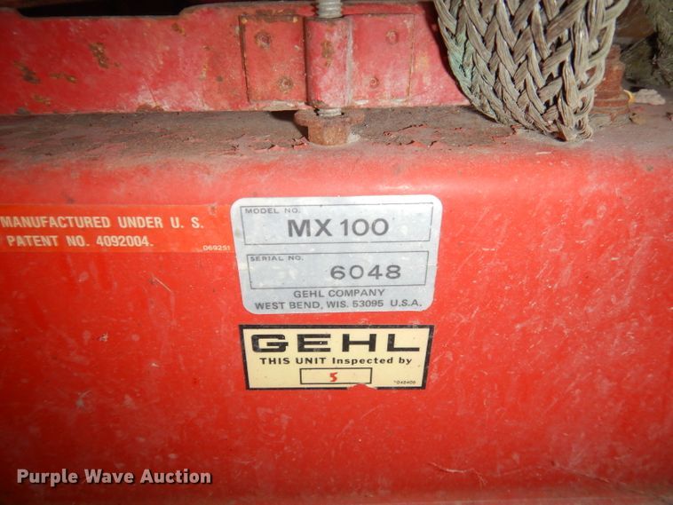 image for item DJ6827 Gehl 100  feed grinder/mixer
