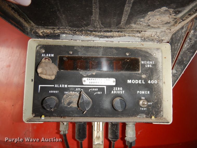 image for item DJ6827 Gehl 100  feed grinder/mixer