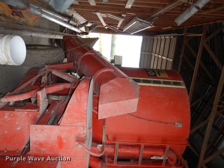 image for item DJ6827 Gehl 100  feed grinder/mixer