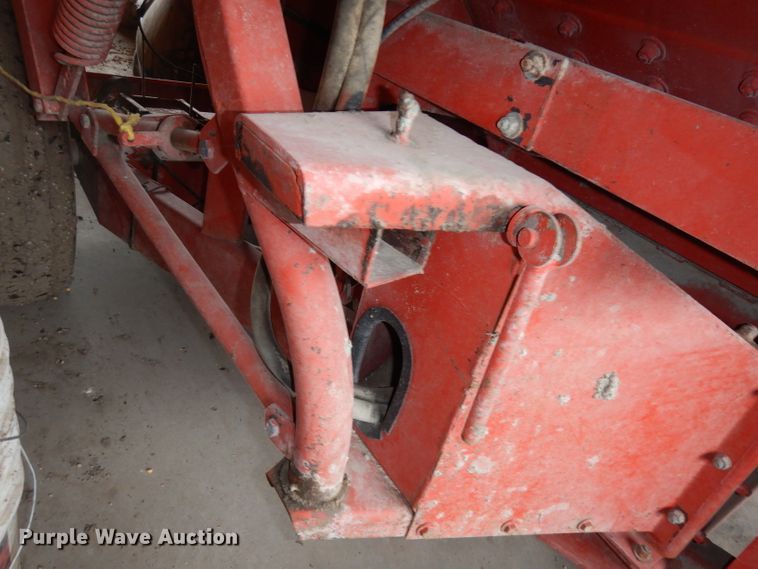 image for item DJ6827 Gehl 100  feed grinder/mixer