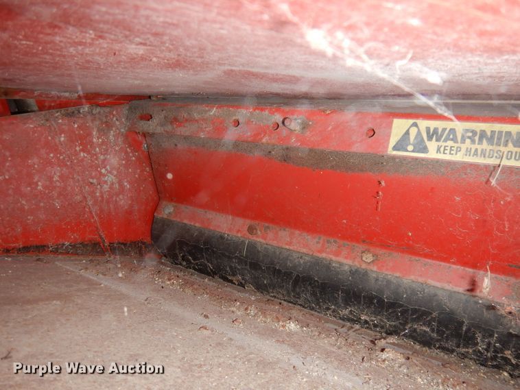 image for item DJ6827 Gehl 100  feed grinder/mixer