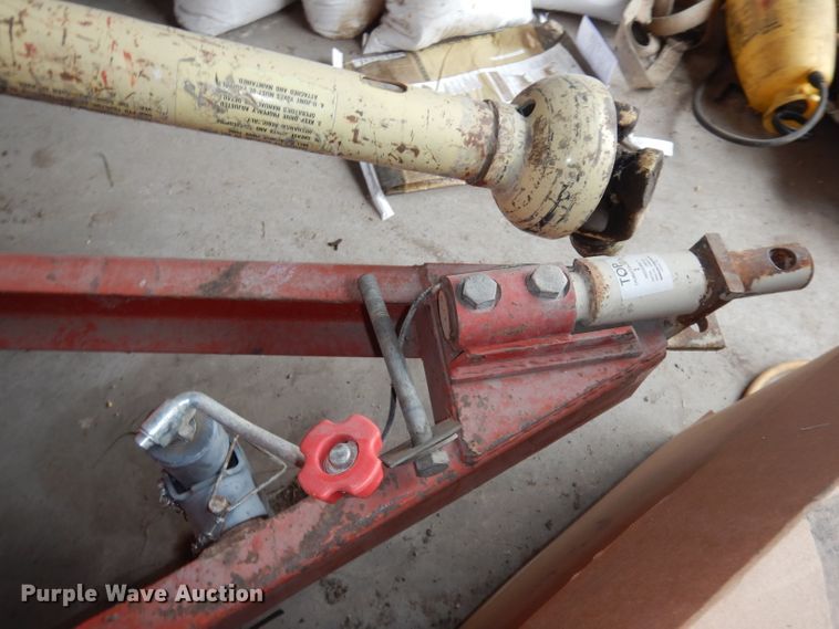 image for item DJ6827 Gehl 100  feed grinder/mixer