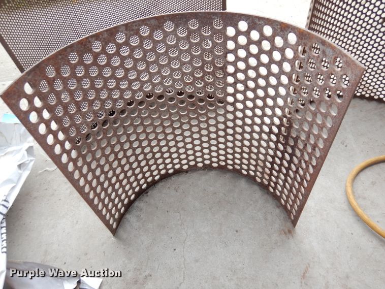 image for item DJ6827 Gehl 100  feed grinder/mixer