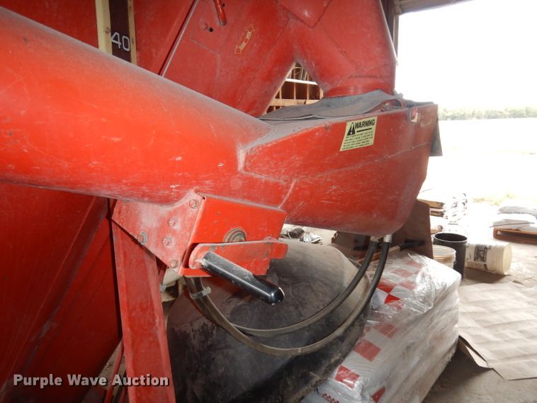 image for item DJ6827 Gehl 100  feed grinder/mixer