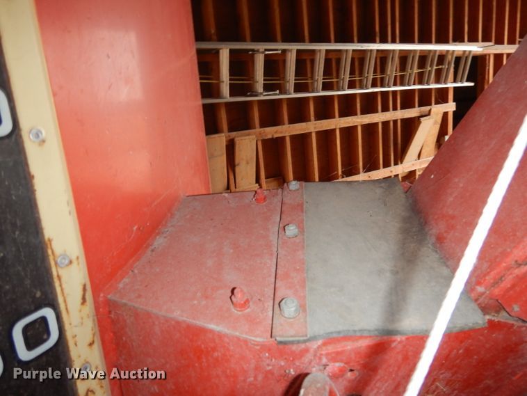 image for item DJ6827 Gehl 100  feed grinder/mixer