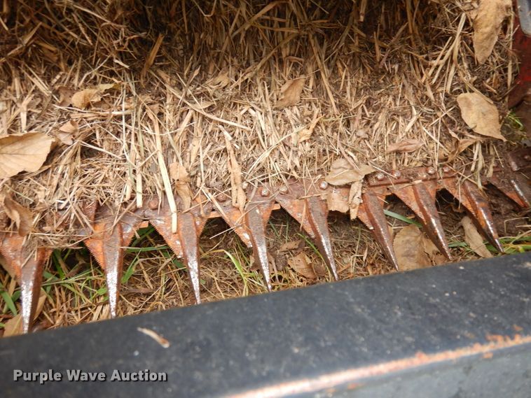 image for item DJ6828 International 8840  windrower