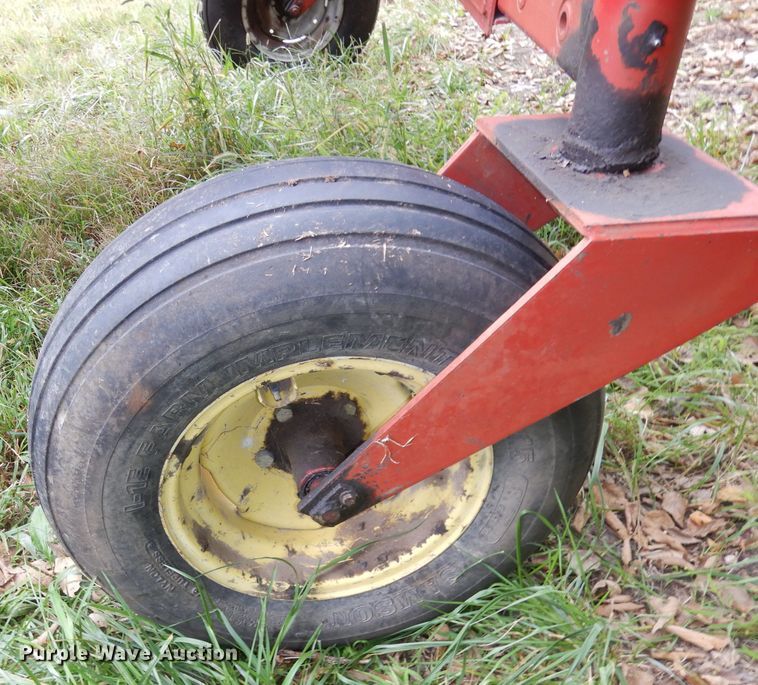 image for item DJ6828 International 8840  windrower