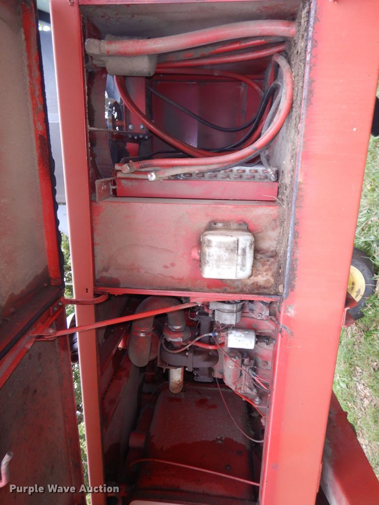 image for item DJ6828 International 8840  windrower