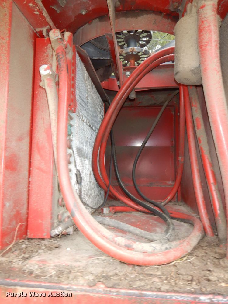 image for item DJ6828 International 8840  windrower