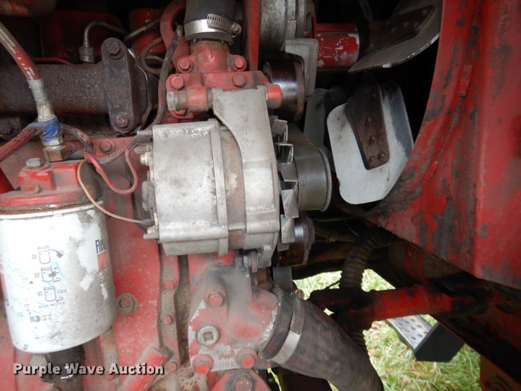 image for item DJ6828 International 8840  windrower