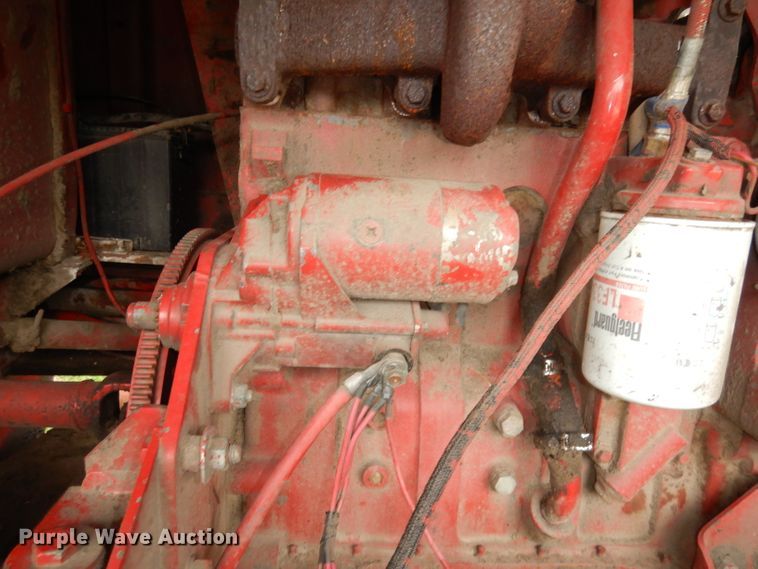 image for item DJ6828 International 8840  windrower