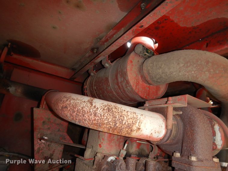 image for item DJ6828 International 8840  windrower