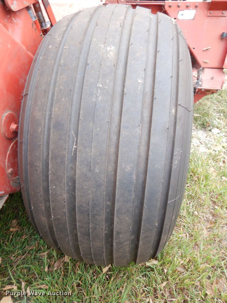 image for item DJ6828 International 8840  windrower