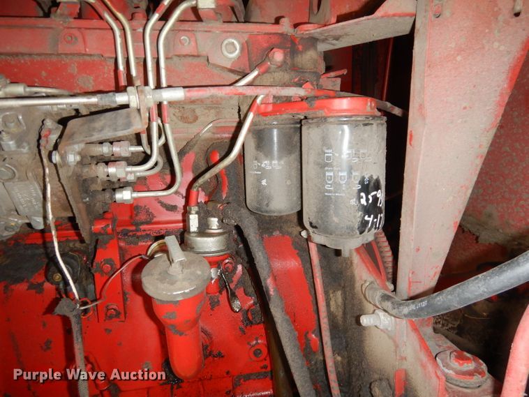 image for item DJ6828 International 8840  windrower