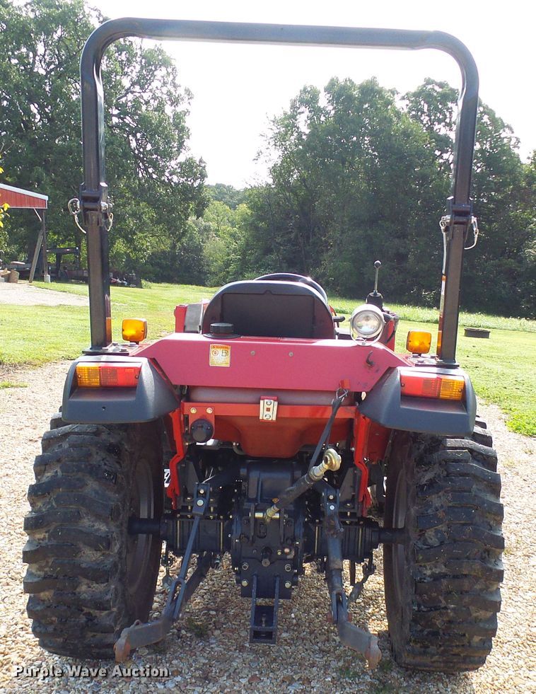 image for item EP9915 2005 Mahindra 2810  MFWD tractor