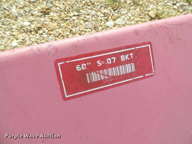 image for item EP9915 2005 Mahindra 2810  MFWD tractor