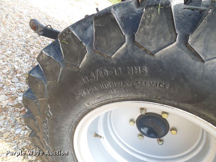 image for item EP9915 2005 Mahindra 2810  MFWD tractor