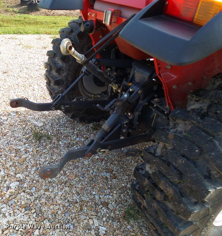 image for item EP9915 2005 Mahindra 2810  MFWD tractor