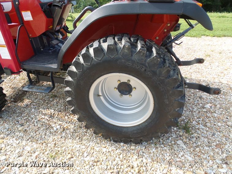 image for item EP9915 2005 Mahindra 2810  MFWD tractor