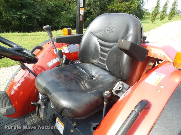 image for item EP9915 2005 Mahindra 2810  MFWD tractor