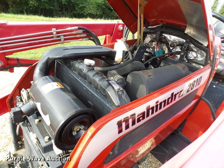 image for item EP9915 2005 Mahindra 2810  MFWD tractor